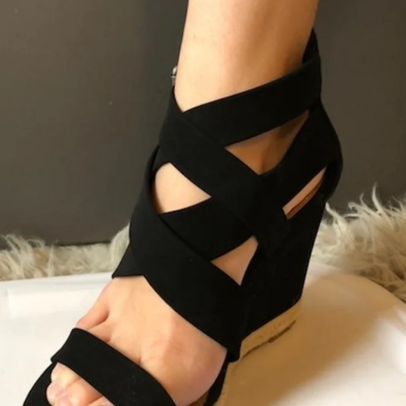 Brash Black suede criss cross wedge - Picture 10 of 12